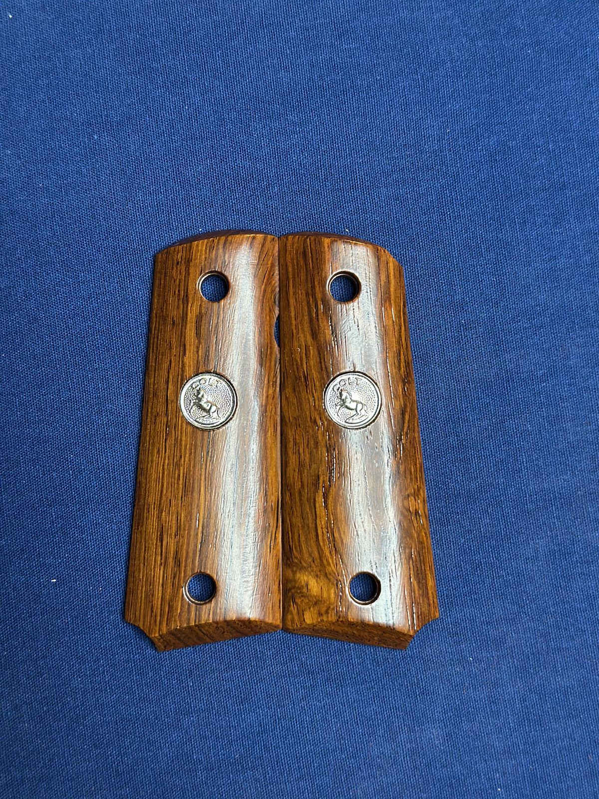 Walnut Officers 1911 Grips